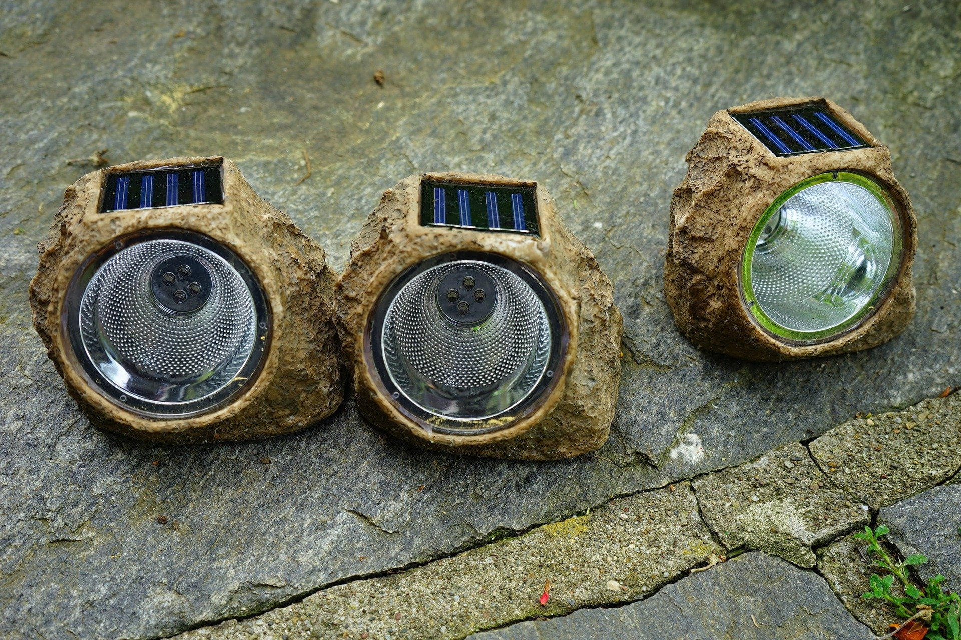 outdoor solar lights